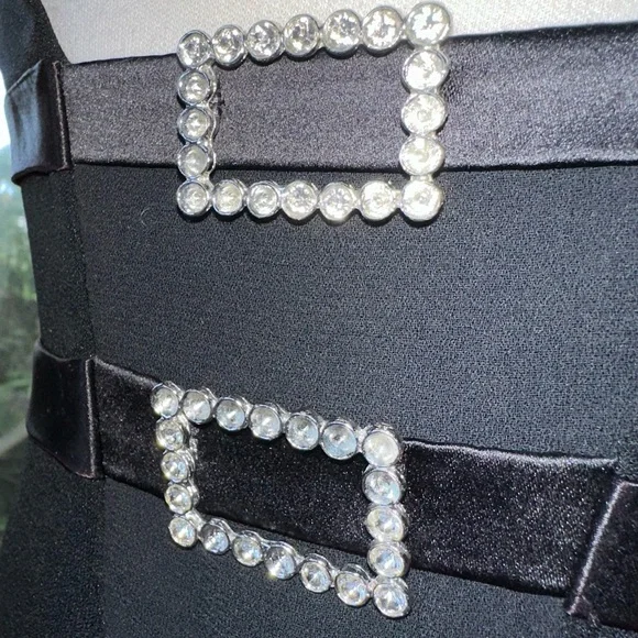 Rimini • Sexy Black Side Slit Vintage Evening Gown - Picture 7 of 16